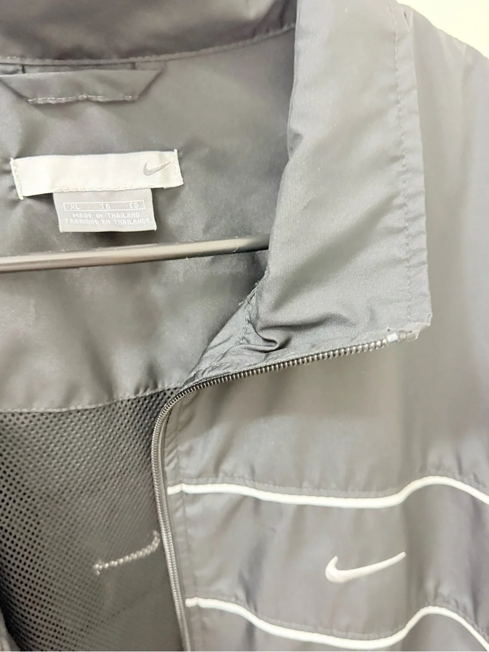 Nike Men's Full-Zip Lightweight Jacket